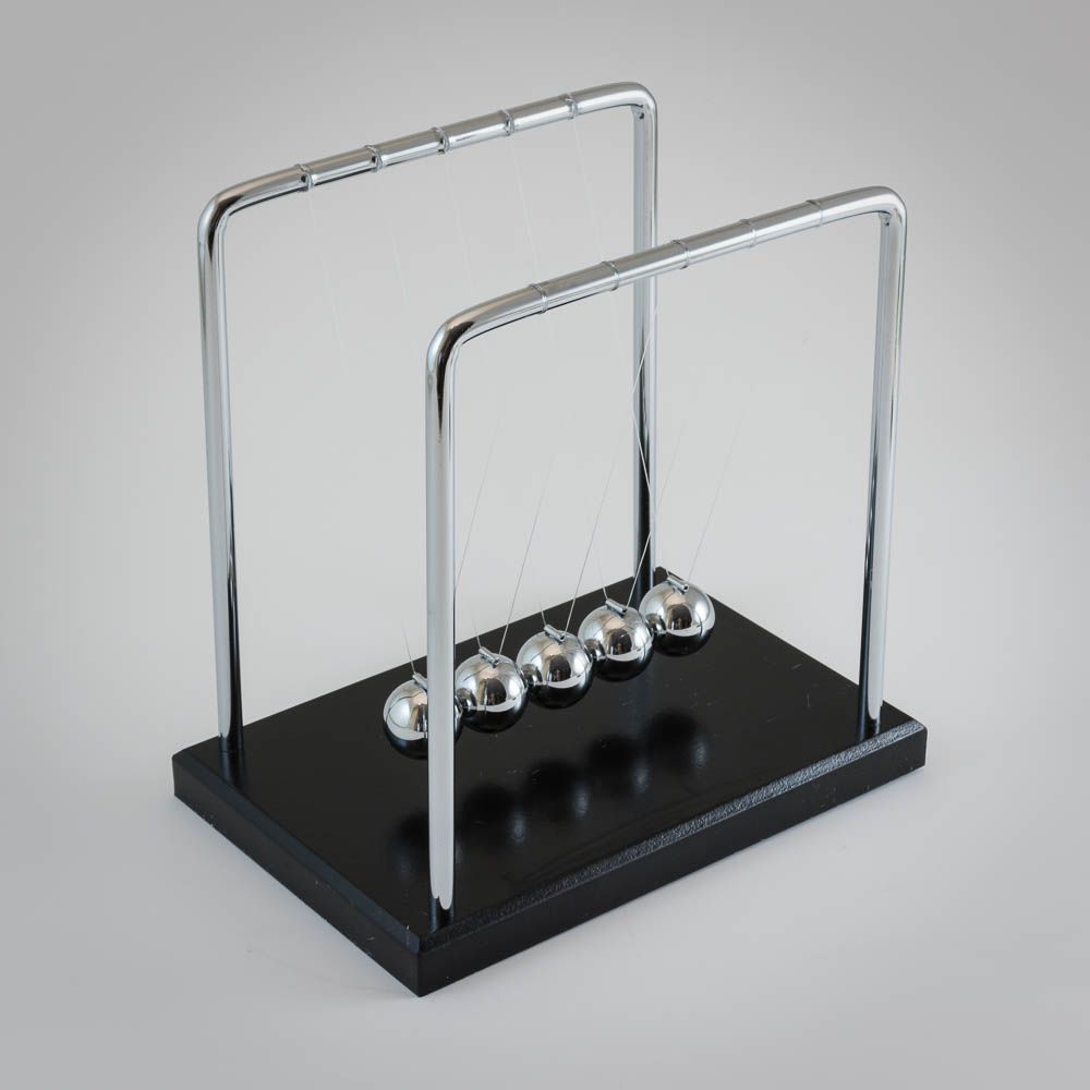 The Source Newton's Cradle Physics Toy Age 3+
