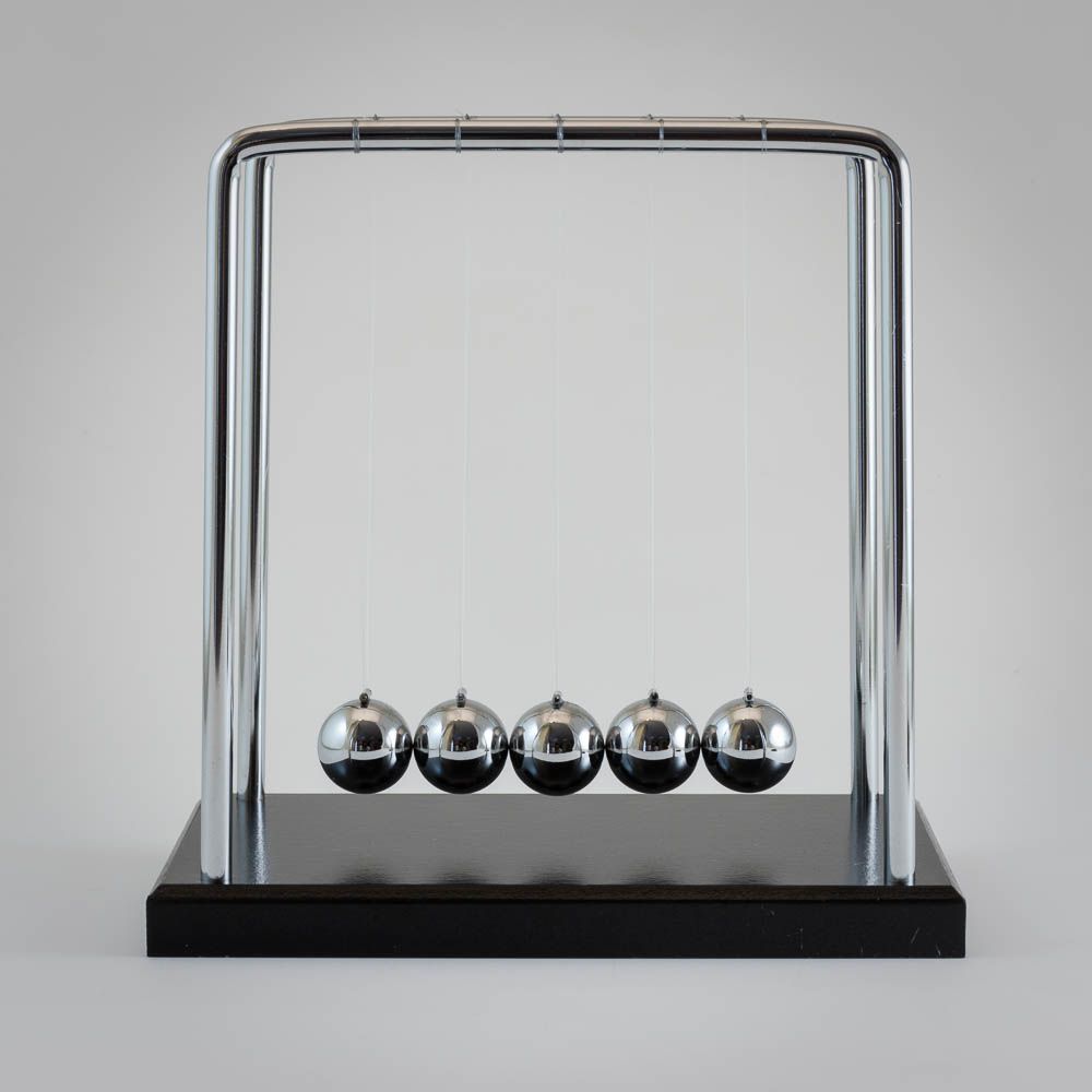 The Source Newton's Cradle Physics Toy Age 3+