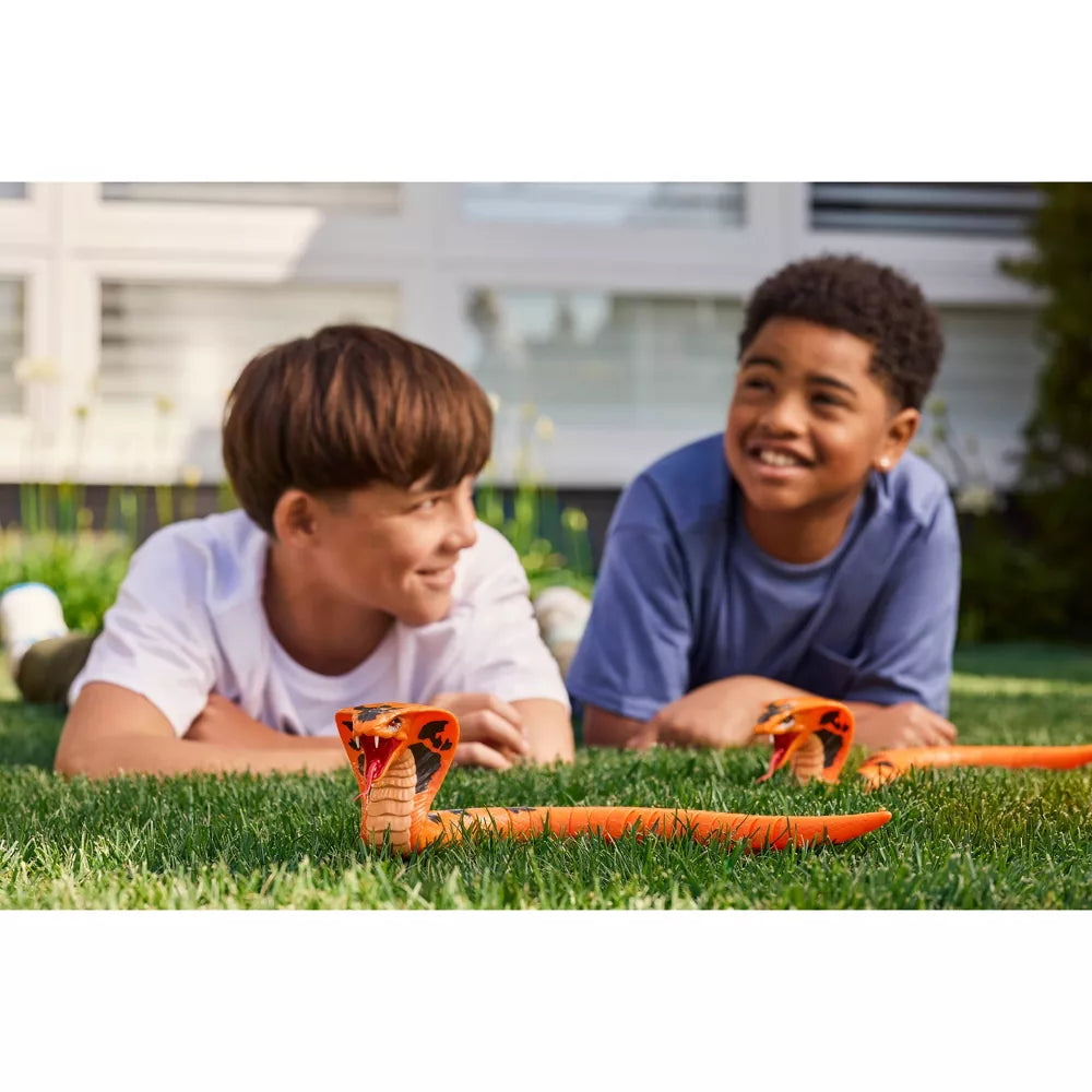 Robo Alive Cobra - Battery-Powered Robotic Snake Toy