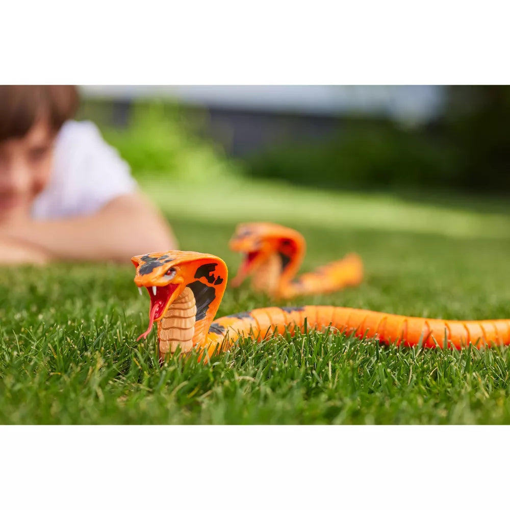 Robo Alive Cobra - Battery-Powered Robotic Snake Toy