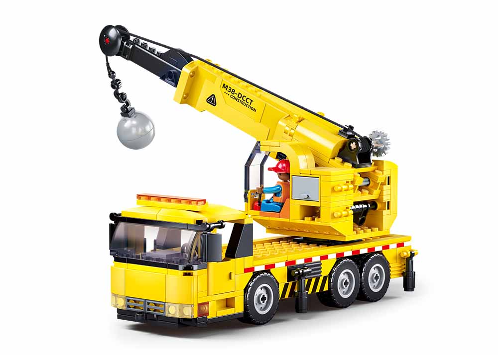 Sluban Town C2 Wheeled Crane (293 Pieces)