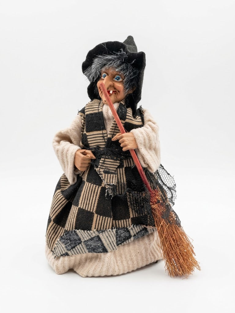 Halloween - Small Witch Figure