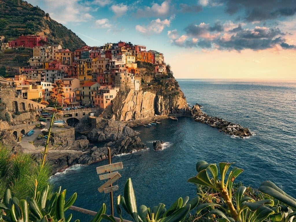 Ravensburger Cinque Terre Viewpoint 1500 Piece Puzzle