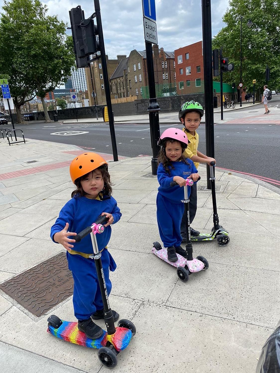 Bold Cube Big 3 Wheel Scooter Kitty Love - Stable Kids Scooter