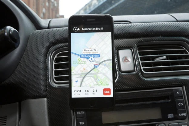 Kikkerland -  Magnetic Car Vent Phone Mount