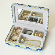 Kikkerland -  Portable Striped Jewelry Case