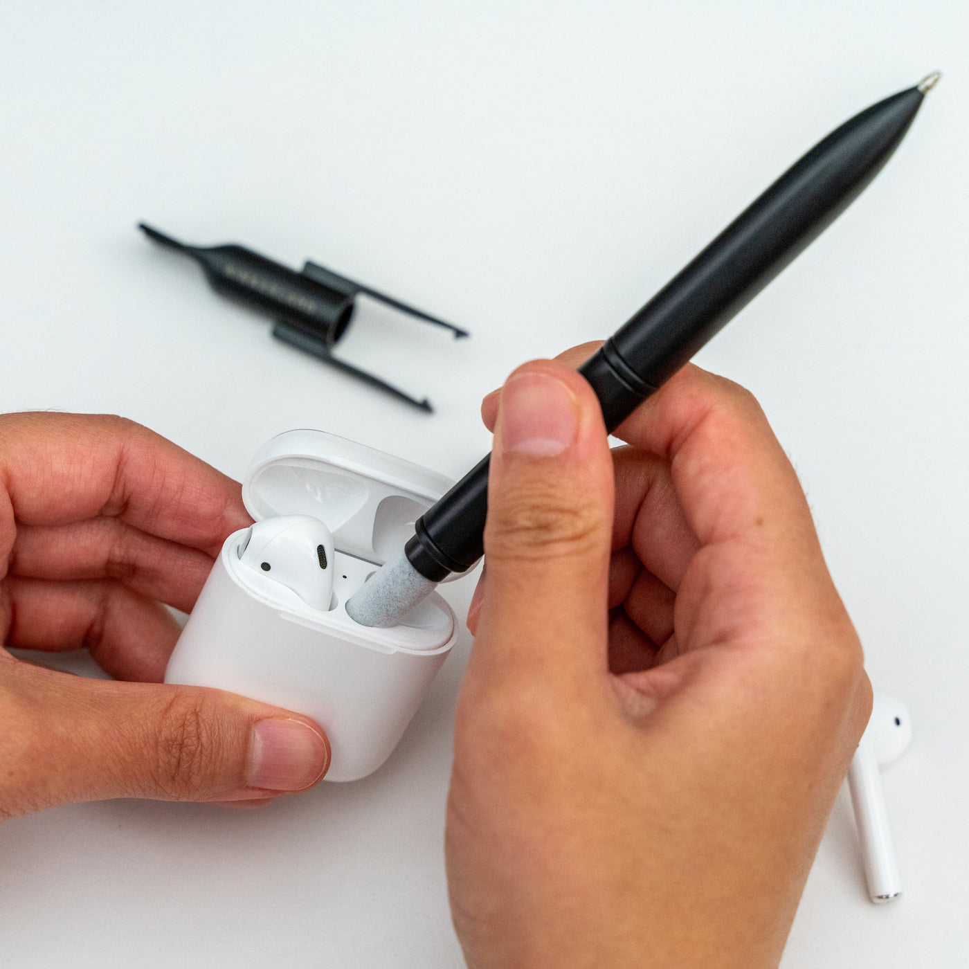 Kikkerland -  Tech Cleaning Pen