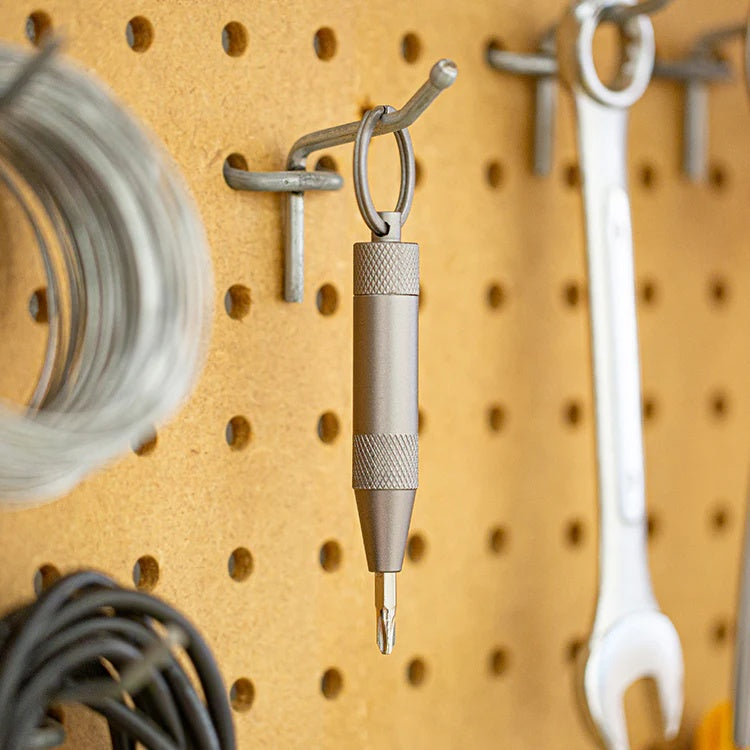 Kikkerland -  Mini Screwdriver Keyring