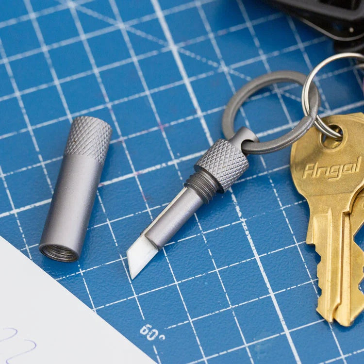 Kikkerland - Mini Ceramic Knife Keyring