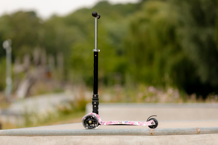 Bold Cube Big 3 Wheel Scooter Kitty Love