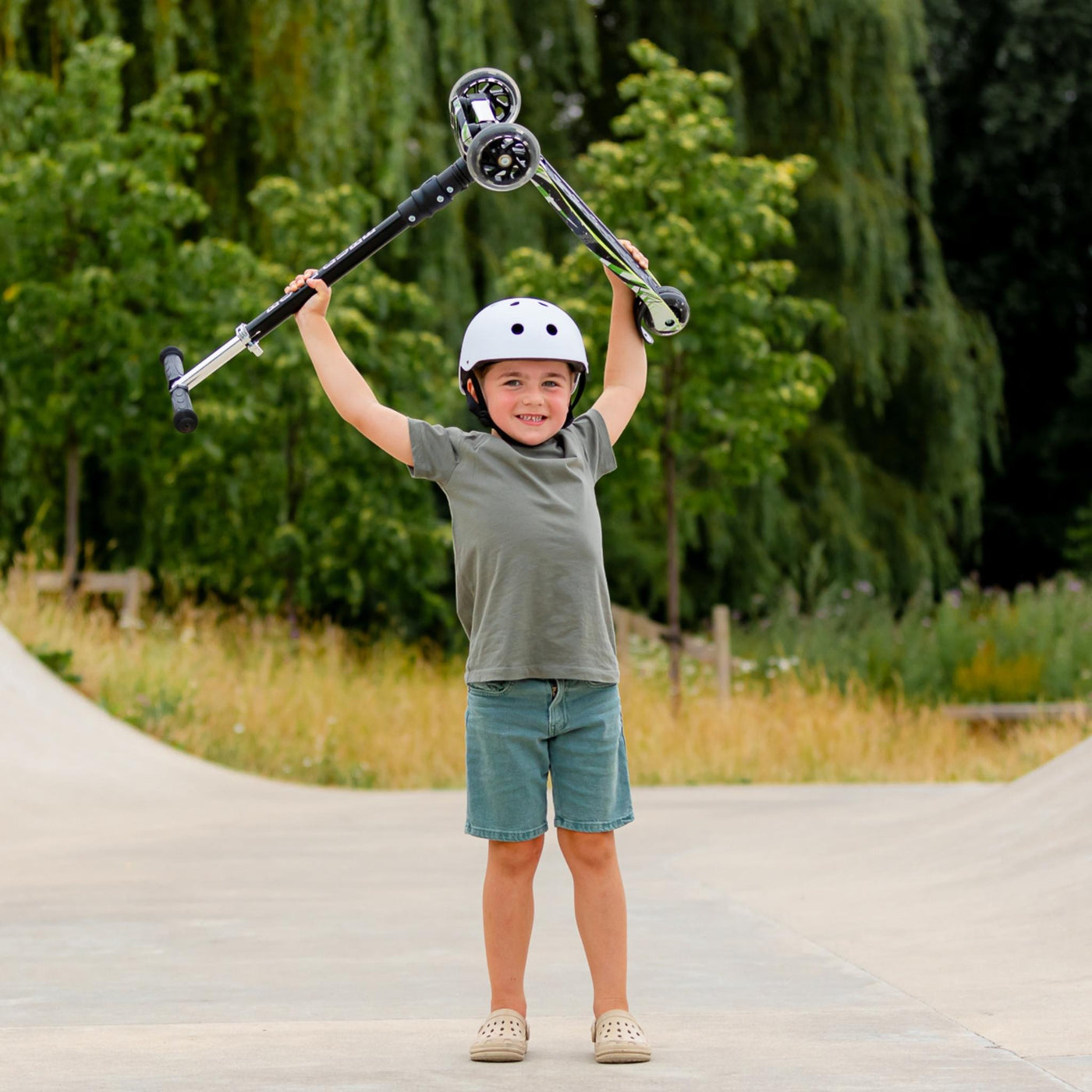 Boldcube Big 3 Wheel Scooter Swift Green Age 5-10