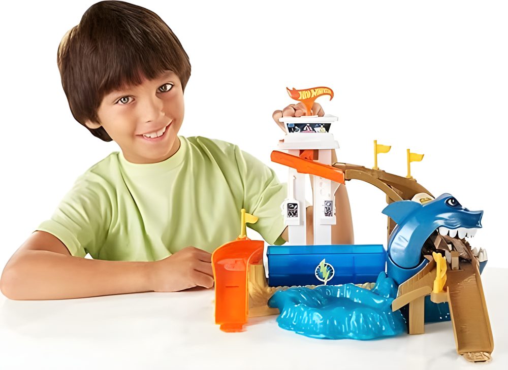 Hot Wheels Sharkport Showdown Playset for Kids 4+